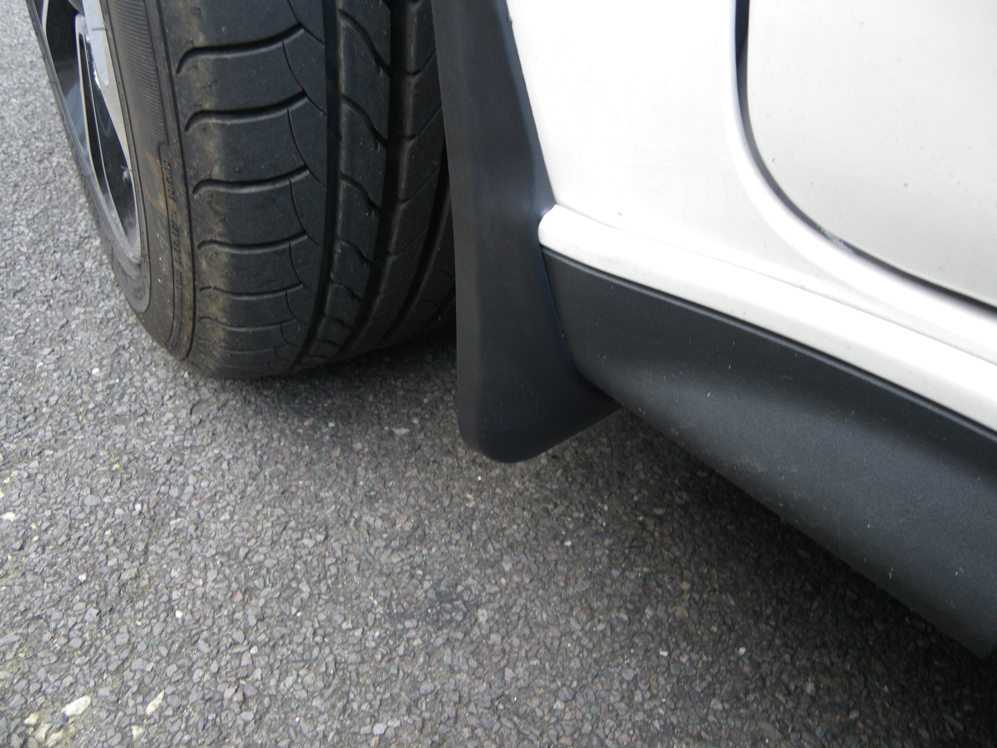 MG3 MUDFLAPS SET OF 4 TO FIT Sport Style MODELS GENUINE MG