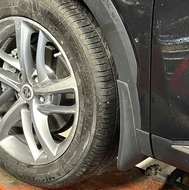 MG HS GENUINE SET OF 4 MUDFLAPS SPECIFICALLY FOR 2025 MODELS (UNIQUE TO US)