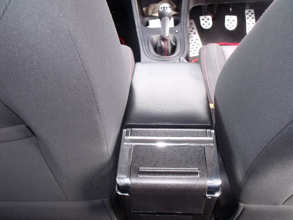 MG 3 Centre Console Armrest With Storage Box and Rear Ashtray